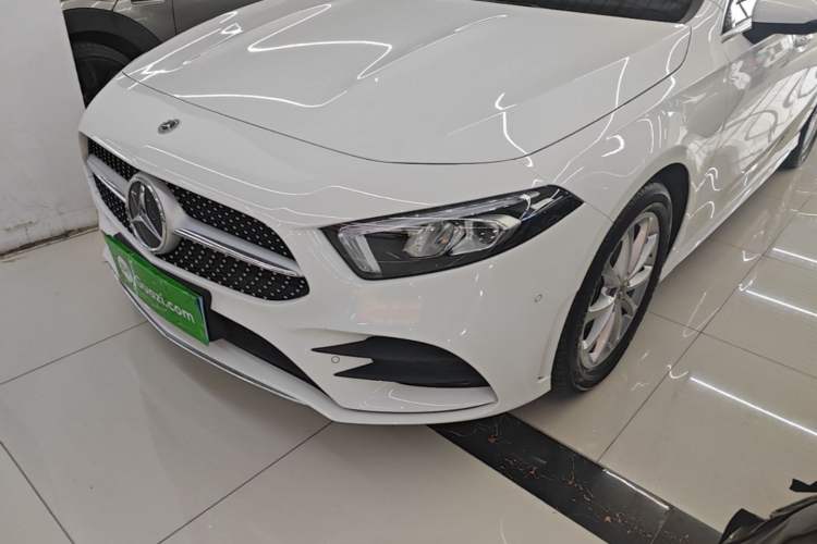 Used Mercedes-Benz A-Class 2022 Restyled A 200 L Sport Sedan Fashion Version Left Front Headlight