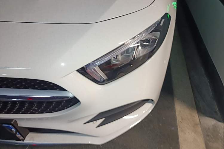 Used Mercedes-Benz A-Class 2022 Restyled A 200 L Sport Sedan Fashion Version Left Front Headlight