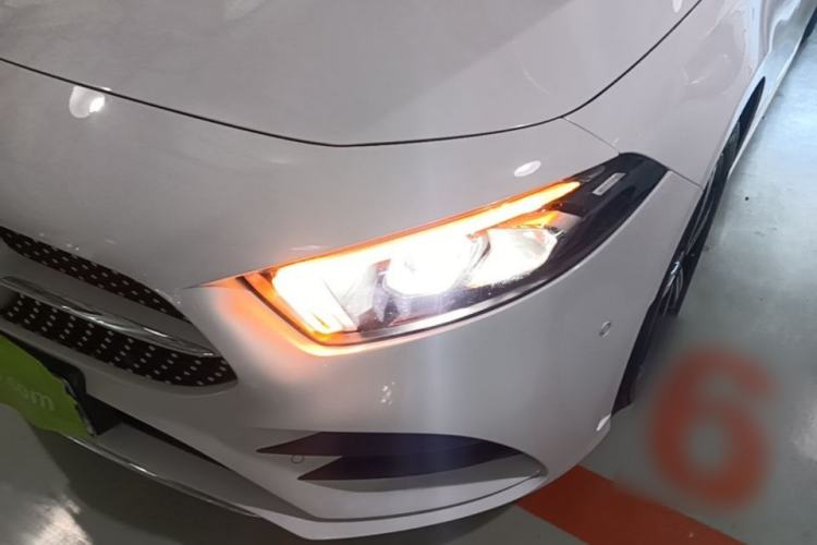 Used Mercedes-Benz A-Class 2022 Second Facelift A 200 L Sport Sedan Fashion Version Left Front Headlight
