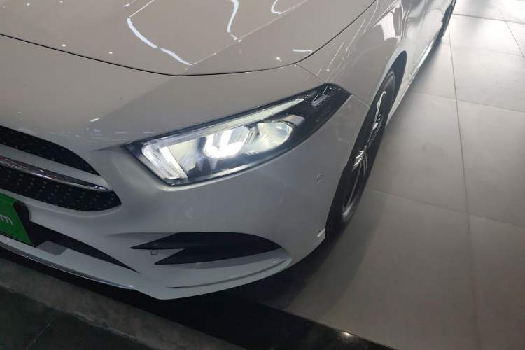 Used Mercedes-Benz A-Class 2022 Revised Version A 200 L Sport Sedan Fashionable Style Left Front Headlight