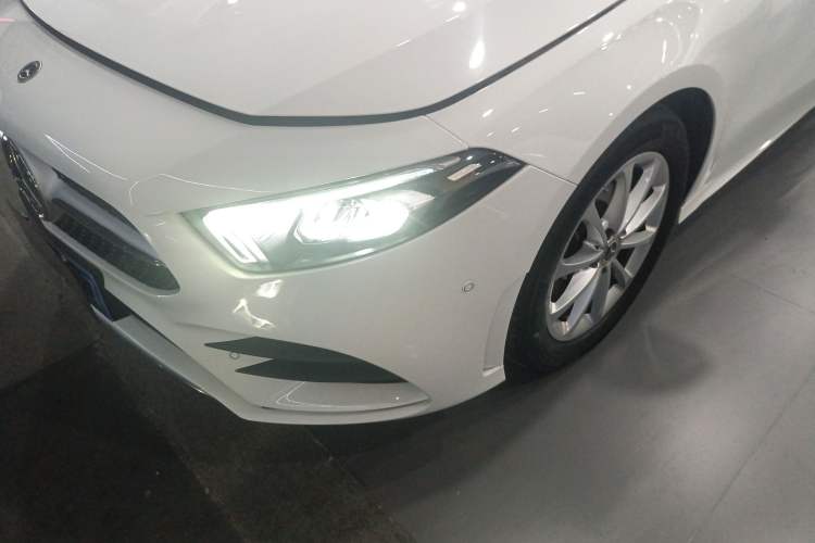 Used Mercedes-Benz A-Class 2022 Restyled A 200 L Sport Sedan Fashion Version Left Front Headlight