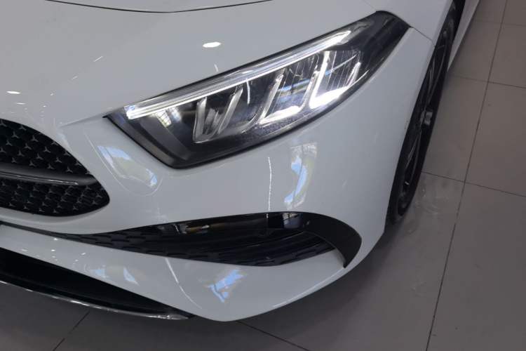 Used Mercedes-Benz A-Class 2022 Revised Version A 200 L Sport Sedan Fashionable Style Left Front Headlight