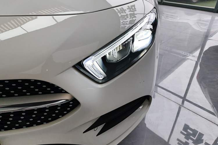 Used Mercedes-Benz A-Class 2022 Revised Version A 200 L Sport Sedan Fashionable Style Left Front Headlight