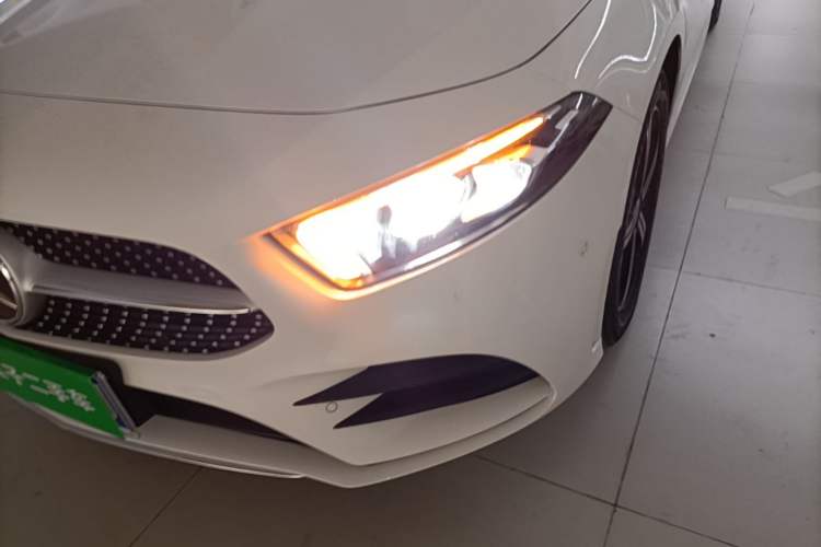 Used Mercedes-Benz A-Class 2022 Revised Version A 200 L Sport Sedan Fashionable Style Left Front Headlight