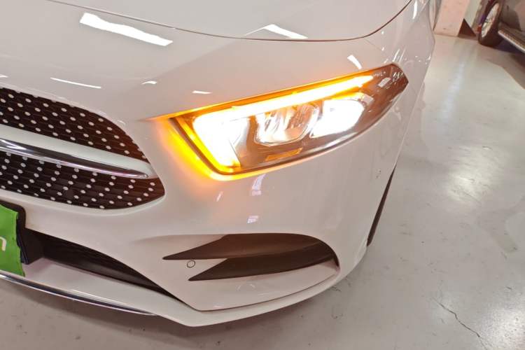 Used Mercedes-Benz A-Class 2022 Revised Version A 200 L Sport Sedan Fashionable Style Left Front Headlight
