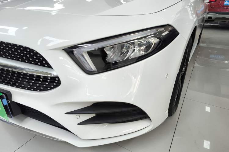 Used Mercedes-Benz A-Class 2022 Revised Version A 200 L Sport Sedan Fashionable Style Left Front Headlight