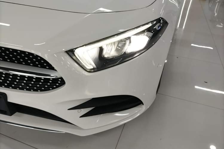 Used Mercedes-Benz A-Class 2022 Second Facelift A 200 L Sport Sedan Fashion Version Left Front Headlight