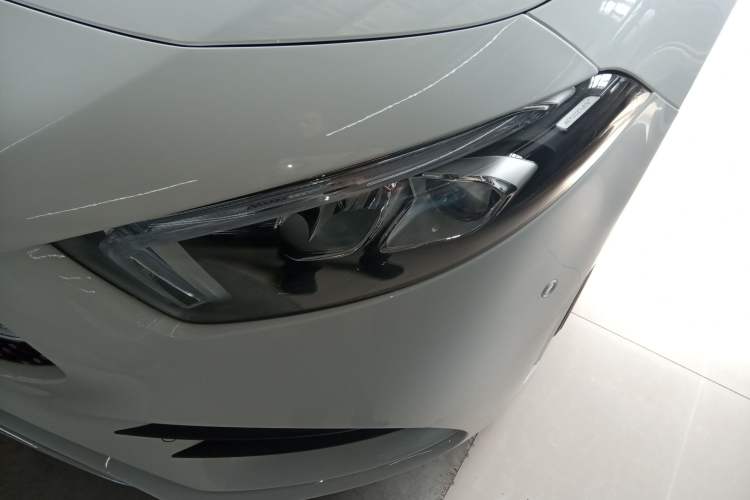Used Mercedes-Benz A-Class 2022 Revised Version A 200 L Sport Sedan Fashionable Style Left Front Headlight