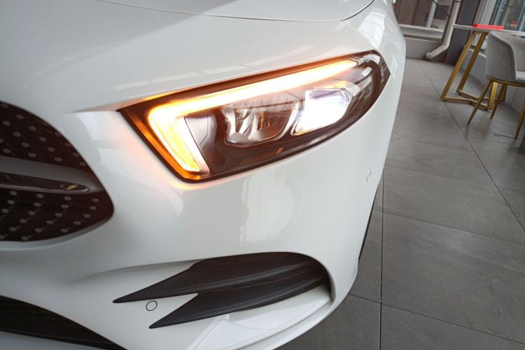 Used Mercedes-Benz A-Class 2022 Revised Version A 200 L Sport Sedan Fashionable Style Left Front Headlight