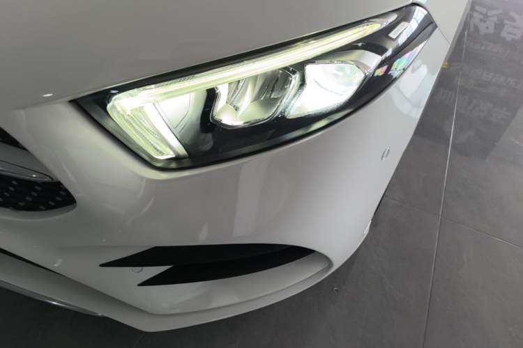 Used Mercedes-Benz A-Class 2022 Restyled A 200 L Sport Sedan Fashion Version Left Front Headlight
