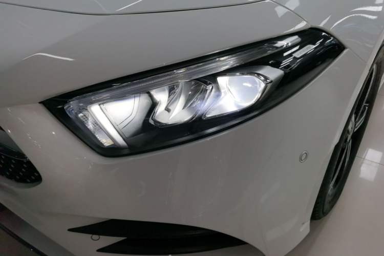 Used Mercedes-Benz A-Class 2022 Revised Version A 200 L Sport Sedan Fashionable Style Left Front Headlight