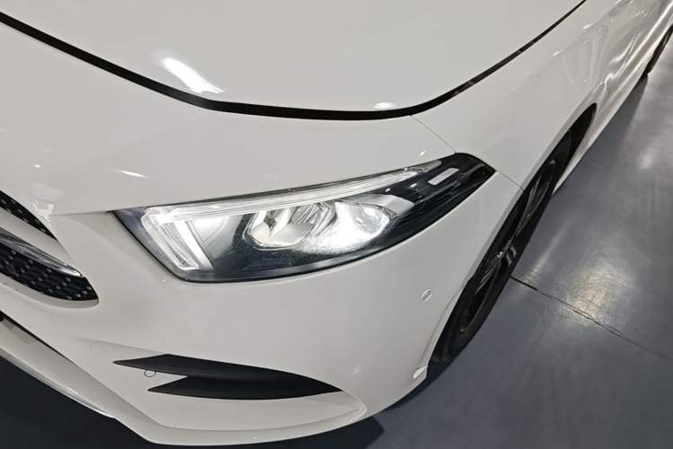 Used Mercedes-Benz A-Class 2022 Revised Version A 200 L Sport Sedan Fashionable Style Left Front Headlight