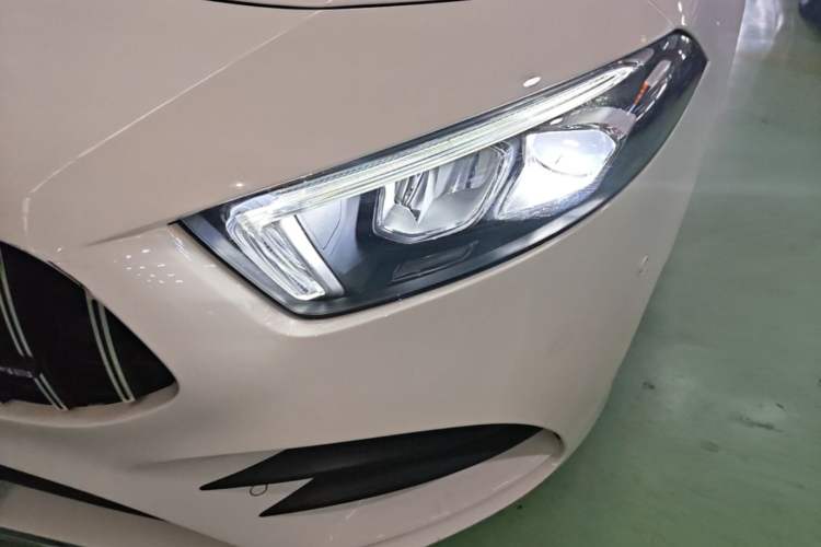 Used Mercedes-Benz A-Class 2022 Second Facelift A 200 L Sport Sedan Fashion Version Left Front Headlight