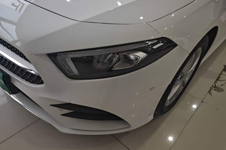 Used Mercedes-Benz A-Class 2022 Restyled A 200 L Sport Sedan Fashion Version Left Front Headlight