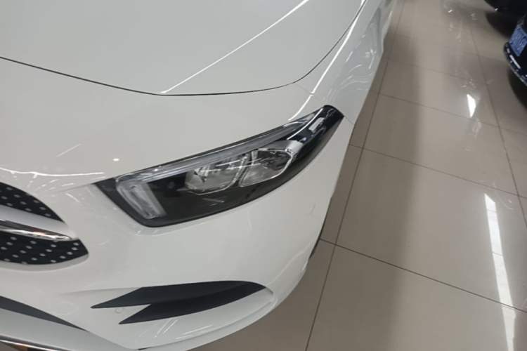 Used Mercedes-Benz A-Class 2022 Second Facelift A 200 L Sport Sedan Fashion Version Left Front Headlight