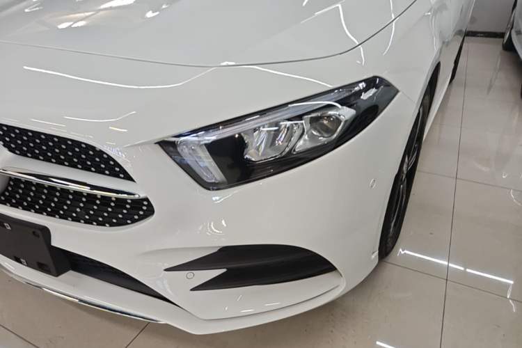 Used Mercedes-Benz A-Class 2022 Revised Version A 200 L Sport Sedan Fashionable Style Left Front Headlight