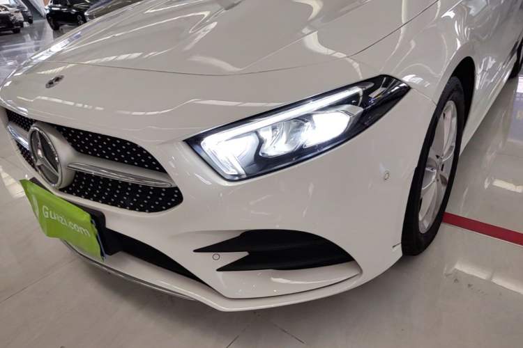 Used Mercedes-Benz A-Class 2022 Restyled A 200 L Sport Sedan Fashion Version Left Front Headlight