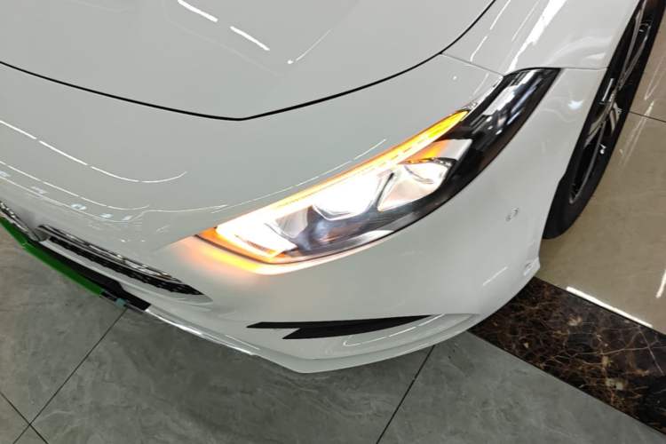 Used Mercedes-Benz A-Class 2022 Revised Version A 200 L Sport Sedan Fashionable Style Left Front Headlight