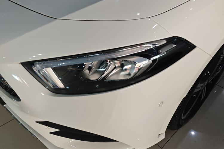 Used Mercedes-Benz A-Class 2022 Revised Version A 200 L Sport Sedan Fashionable Style Left Front Headlight