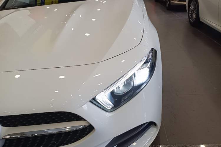Used Mercedes-Benz A-Class 2022 Revised Version A 200 L Sport Sedan Fashionable Style Left Front Headlight