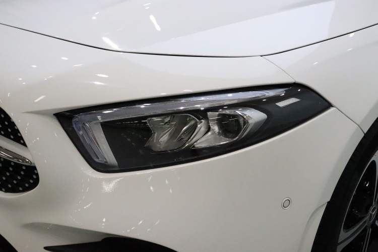 Used Mercedes-Benz A-Class 2022 Second Facelift A 200 L Sport Sedan Fashion Version Left Front Headlight