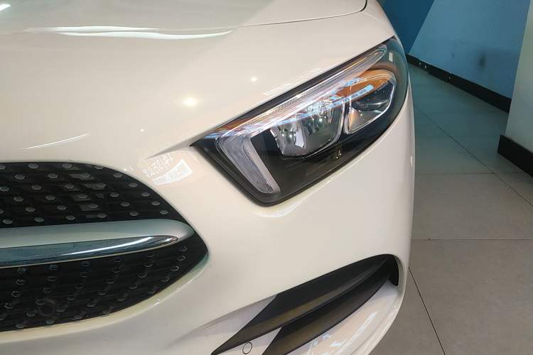 Used Mercedes-Benz A-Class 2022 Revised Version A 200 L Sport Sedan Fashionable Style Left Front Headlight