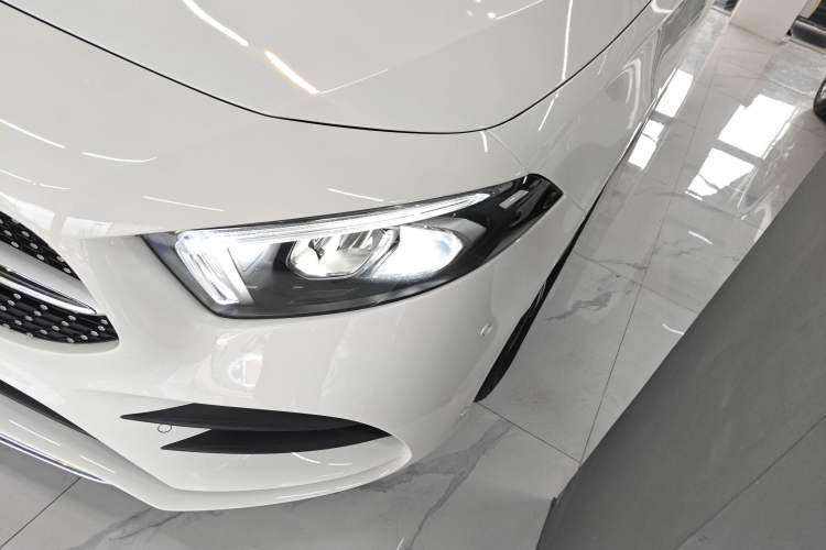 Used Mercedes-Benz A-Class 2022 Revised Version A 200 L Sport Sedan Fashionable Style Left Front Headlight