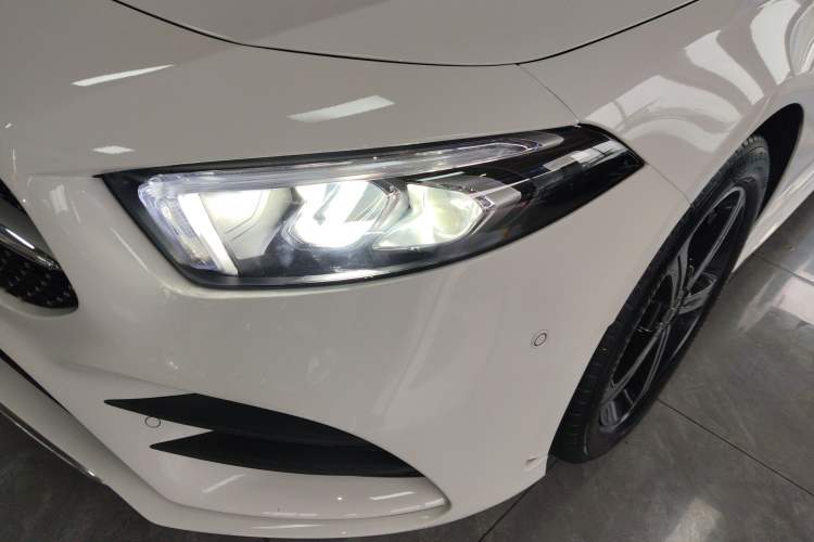 Used Mercedes-Benz A-Class 2022 Revised Version A 200 L Sport Sedan Fashionable Style Left Front Headlight