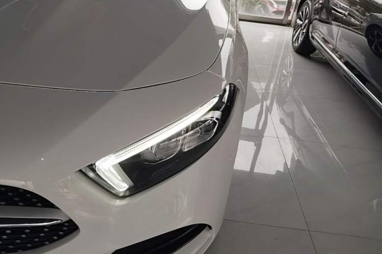 Used Mercedes-Benz A-Class 2022 Revised Version A 200 L Sport Sedan Fashionable Style Left Front Headlight