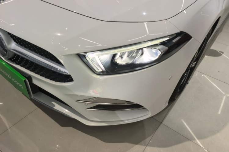 Used Mercedes-Benz A-Class 2022 Second Facelift A 200 L Sport Sedan Fashion Version Left Front Headlight