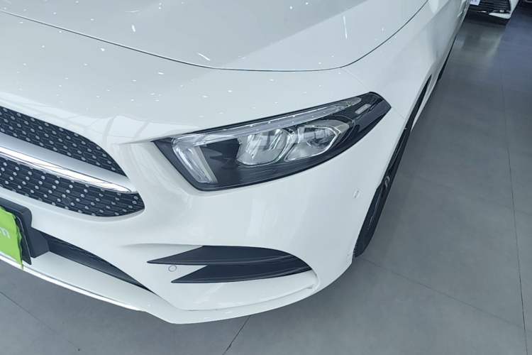 Used Mercedes-Benz A-Class 2022 Revised Version A 200 L Sport Sedan Fashionable Style Left Front Headlight