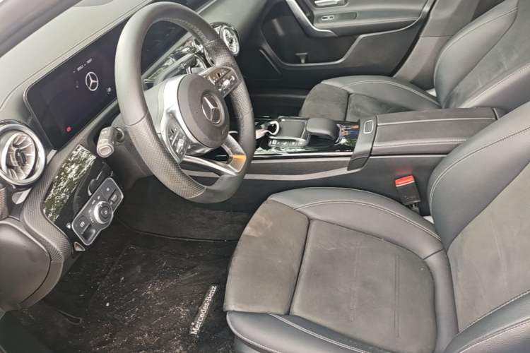 Used Mercedes-Benz A-Class 2022 Second Facelift A 200 L Sport Sedan Fashion Version Left Front Seat