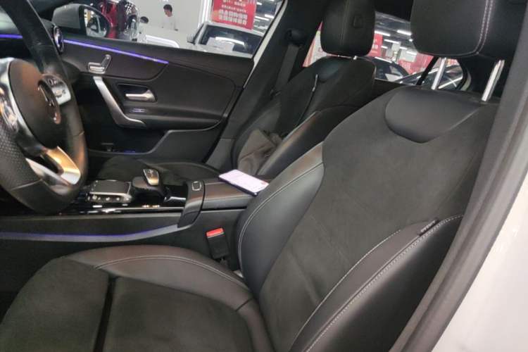 Used Mercedes-Benz A-Class 2022 Revised Version A 200 L Sport Sedan Fashionable Style Left Front Seat