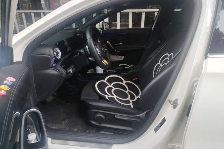 Used Mercedes-Benz A-Class 2022 Second Facelift A 200 L Sport Sedan Fashion Version Left Front Seat