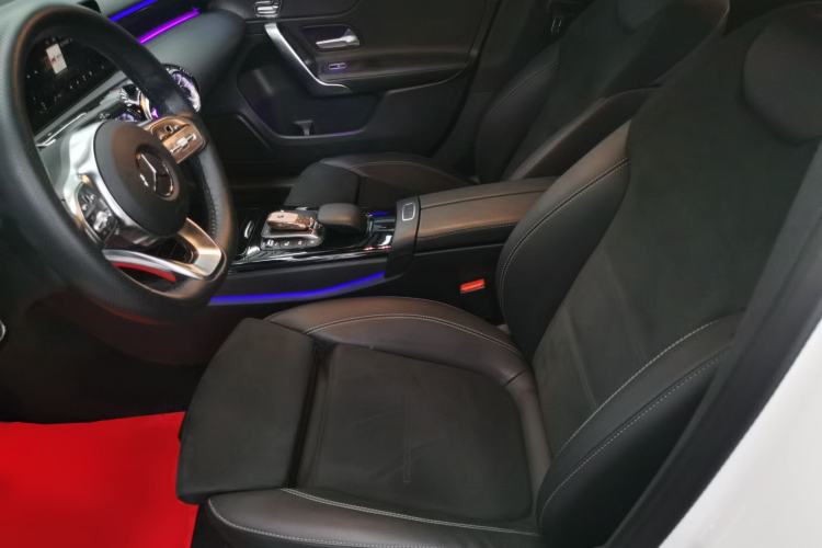 Used Mercedes-Benz A-Class 2022 Revised Version A 200 L Sport Sedan Fashionable Style Left Front Seat