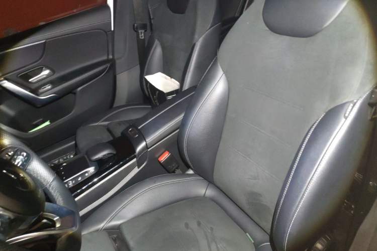 Used Mercedes-Benz A-Class 2022 Second Facelift A 200 L Sport Sedan Fashion Version Left Front Seat