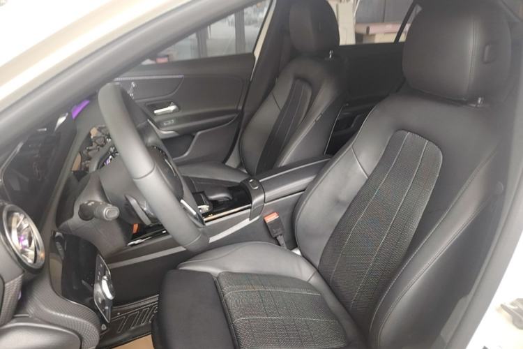 Used Mercedes-Benz A-Class 2022 Revised Version A 200 L Sport Sedan Fashionable Style Left Front Seat