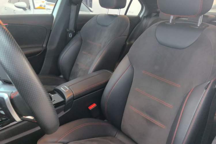 Used Mercedes-Benz A-Class 2022 Revised Version A 200 L Sport Sedan Fashionable Style Left Front Seat