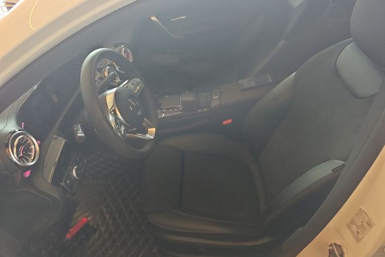 Used Mercedes-Benz A-Class 2022 Revised Version A 200 L Sport Sedan Fashionable Style Left Front Seat