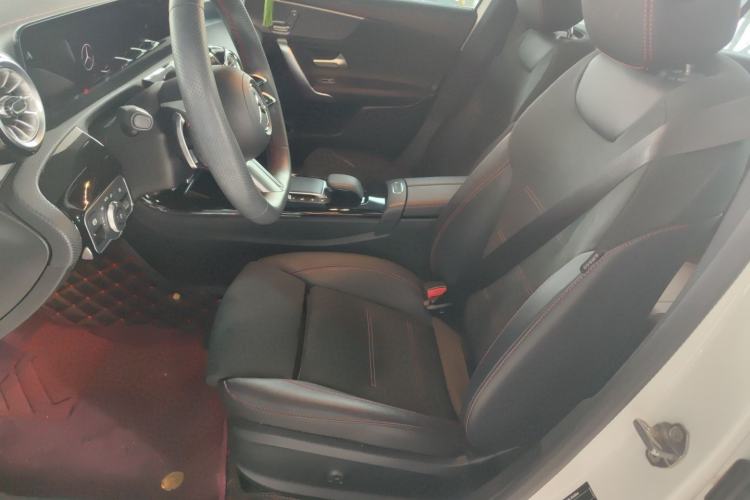 Used Mercedes-Benz A-Class 2022 Revised Version A 200 L Sport Sedan Fashionable Style Left Front Seat