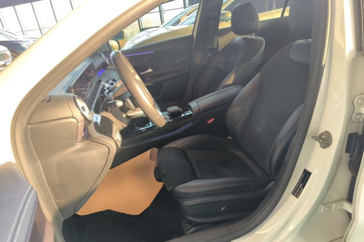 Used Mercedes-Benz A-Class 2022 Revised Version A 200 L Sport Sedan Fashionable Style Left Front Seat