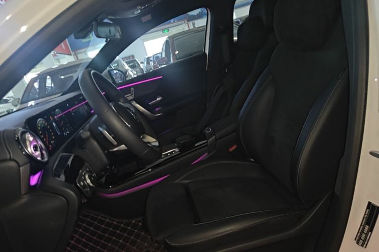 Used Mercedes-Benz A-Class 2022 Revised Version A 200 L Sport Sedan Fashionable Style Left Front Seat