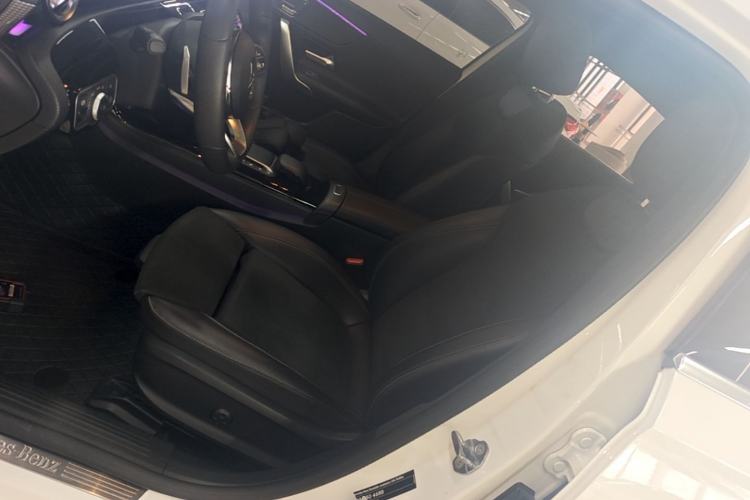 Used Mercedes-Benz A-Class 2022 Revised Version A 200 L Sport Sedan Fashionable Style Left Front Seat