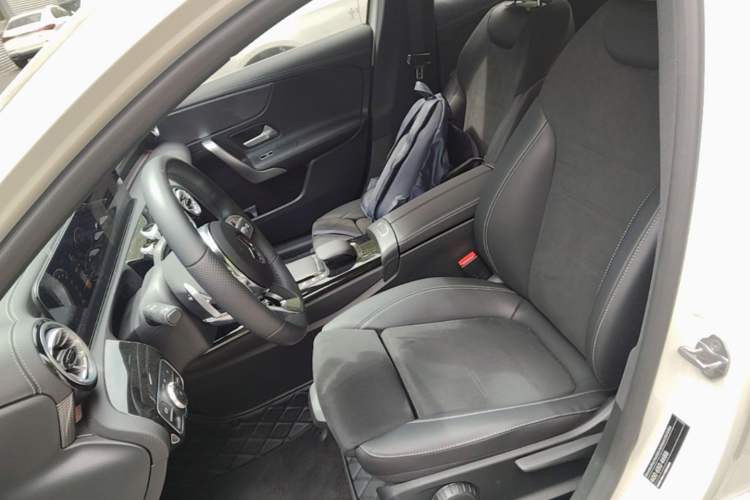 Used Mercedes-Benz A-Class 2022 Second Facelift A 200 L Sport Sedan Fashion Version Left Front Seat