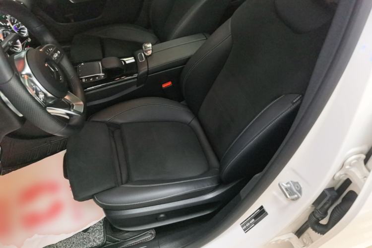 Used Mercedes-Benz A-Class 2022 Revised Version A 200 L Sport Sedan Fashionable Style Left Front Seat