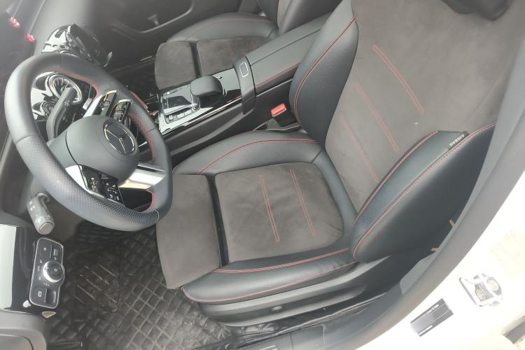 Used Mercedes-Benz A-Class 2022 Revised Version A 200 L Sport Sedan Fashionable Style Left Front Seat