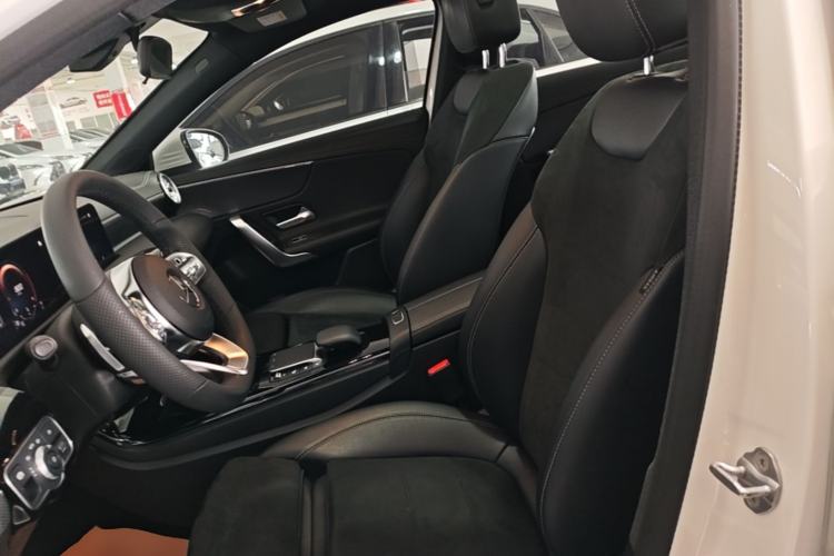 Used Mercedes-Benz A-Class 2022 Second Facelift A 200 L Sport Sedan Fashion Version Left Front Seat