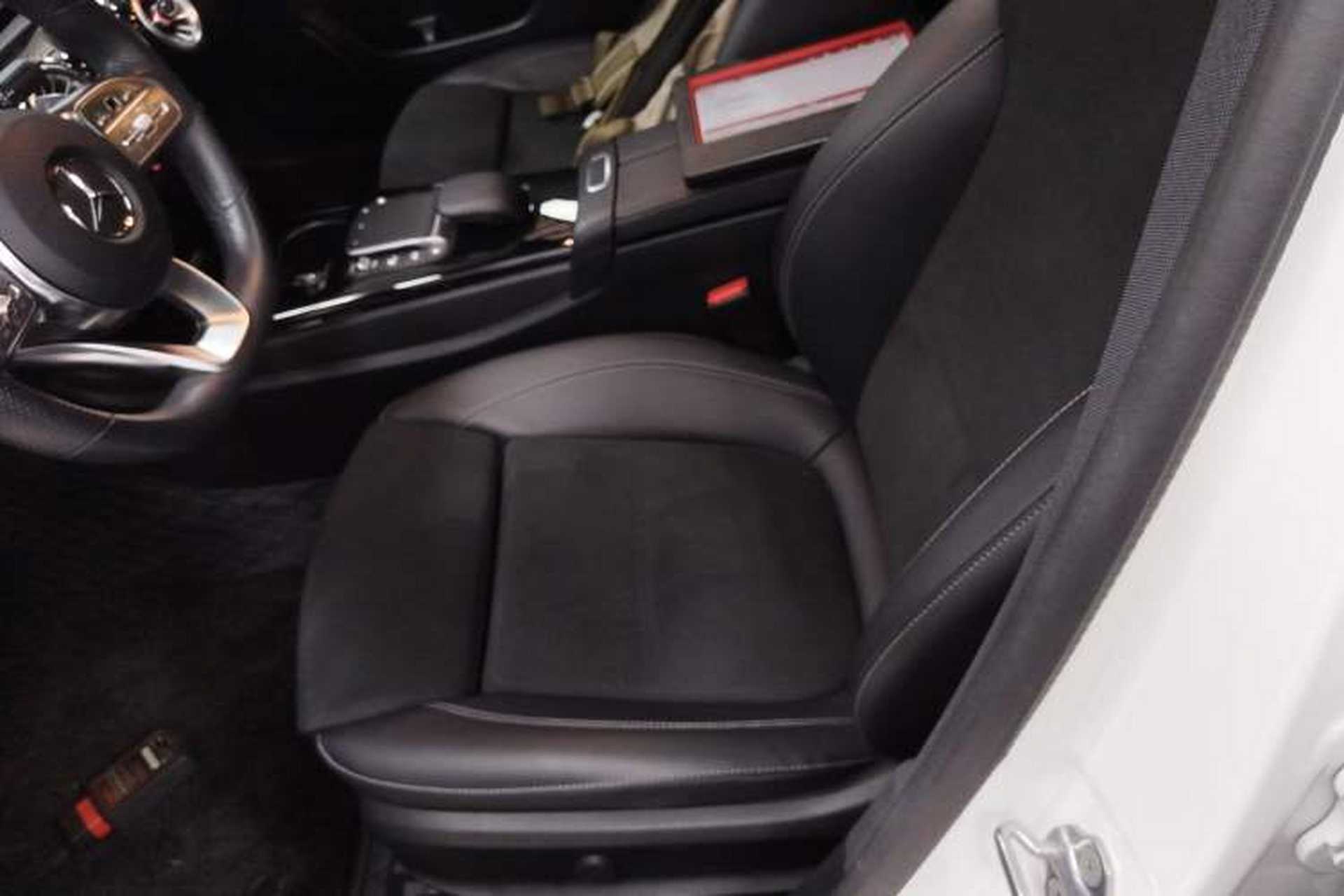Used Mercedes-Benz A-Class 2022 Revised Version A 200 L Sport Sedan Fashionable Style Left Front Seat