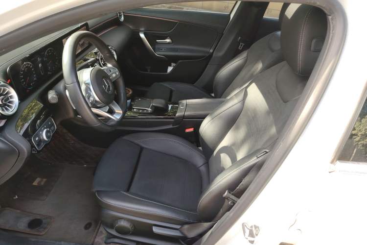 Used Mercedes-Benz A-Class 2022 Second Facelift A 200 L Sport Sedan Fashion Version Left Front Seat