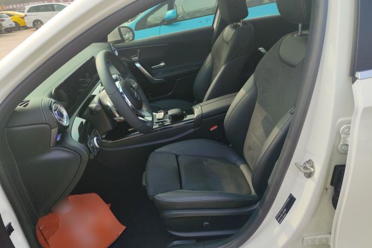 Used Mercedes-Benz A-Class 2022 Revised Version A 200 L Sport Sedan Fashionable Style Left Front Seat